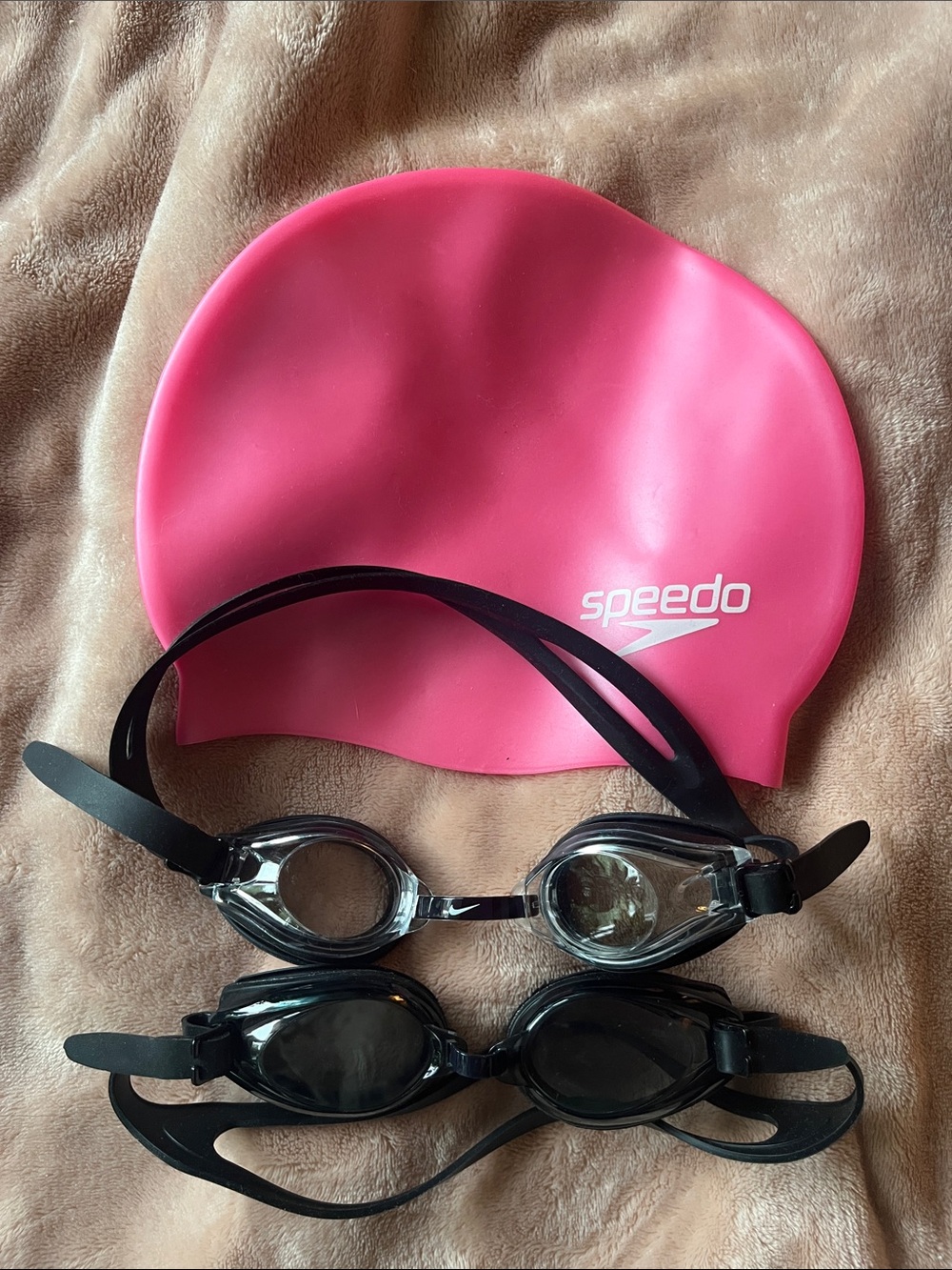 Speedo Pink Silicone Swim Cap with Black Nike Goggles